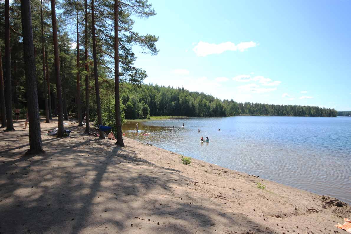 Ruostejärven Uimaranta - Kuva: Tony Hagerlund