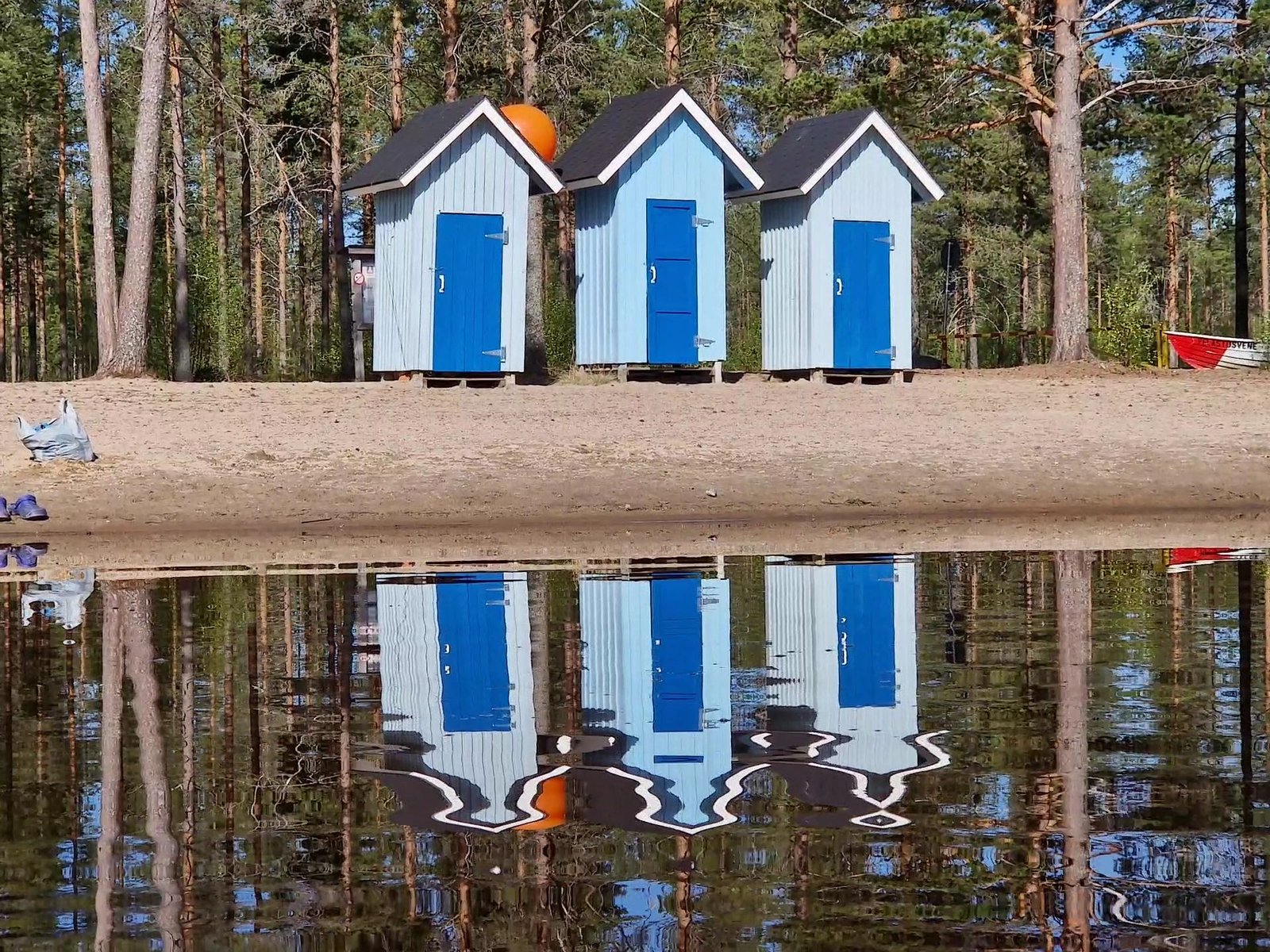 Valkiaisjärven Uimaranta